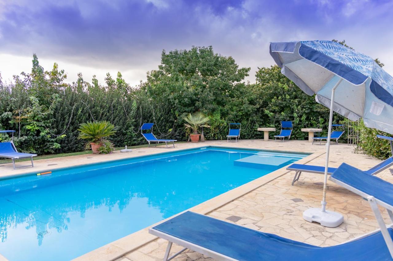 בית הארחה מודיקה 	Casale Della Contea מראה חיצוני תמונה