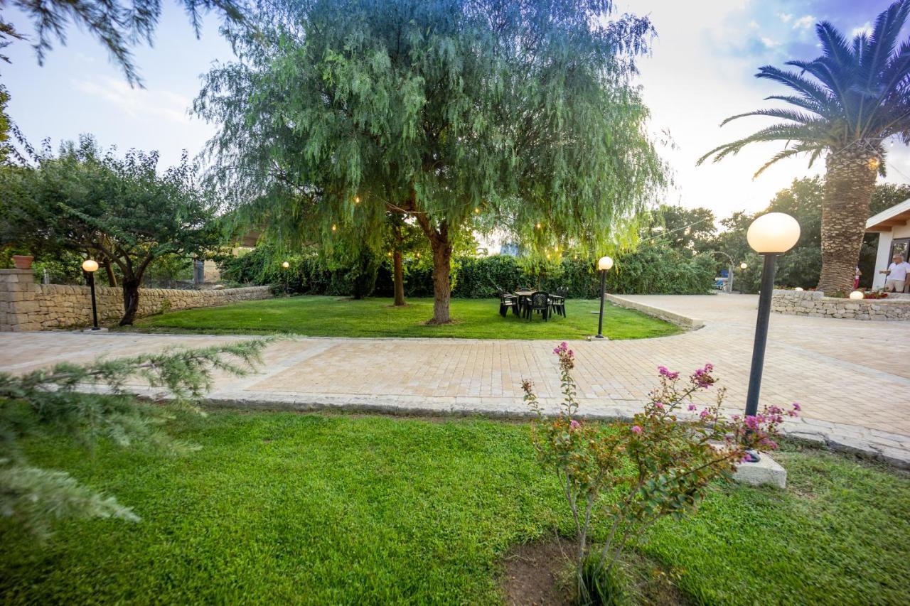 בית הארחה מודיקה 	Casale Della Contea מראה חיצוני תמונה