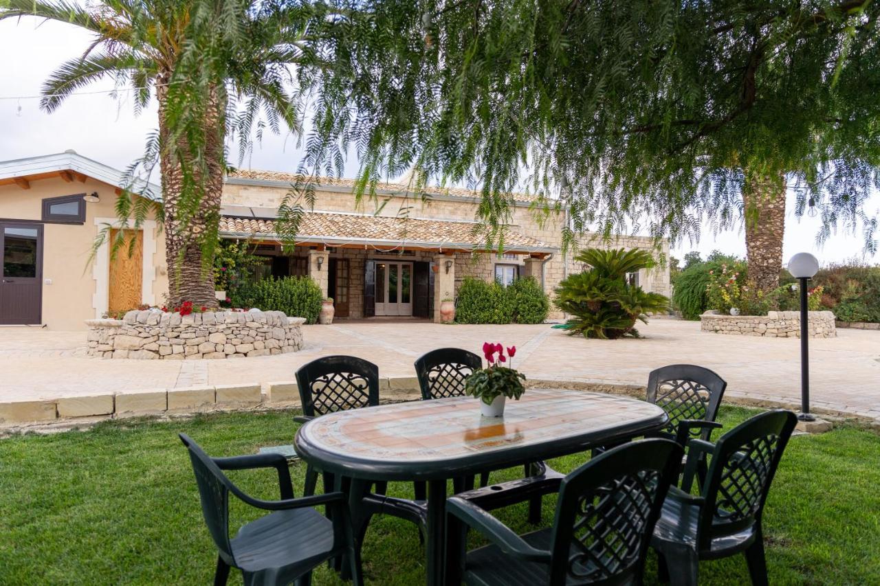 בית הארחה מודיקה 	Casale Della Contea מראה חיצוני תמונה