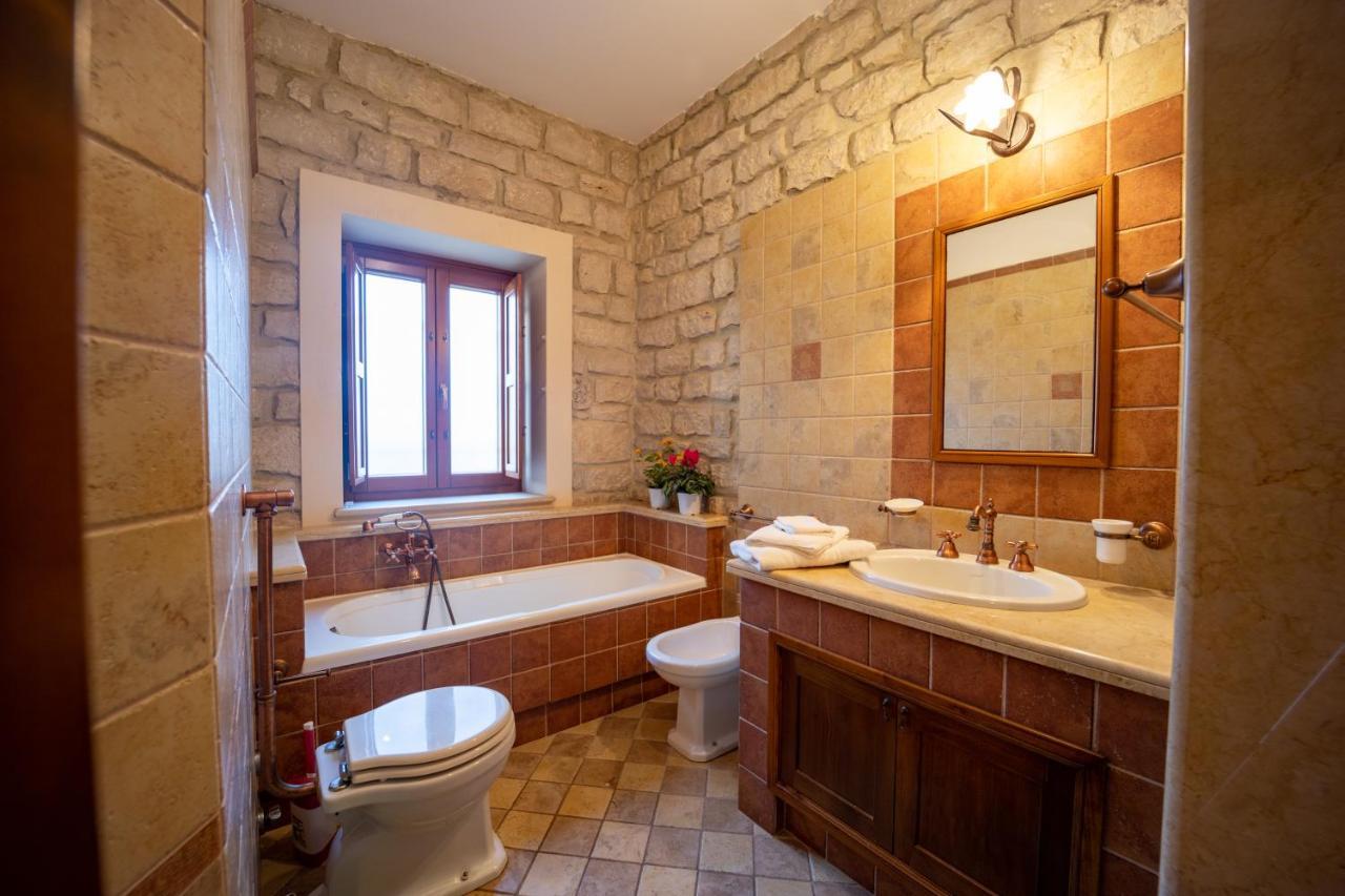 בית הארחה מודיקה 	Casale Della Contea מראה חיצוני תמונה