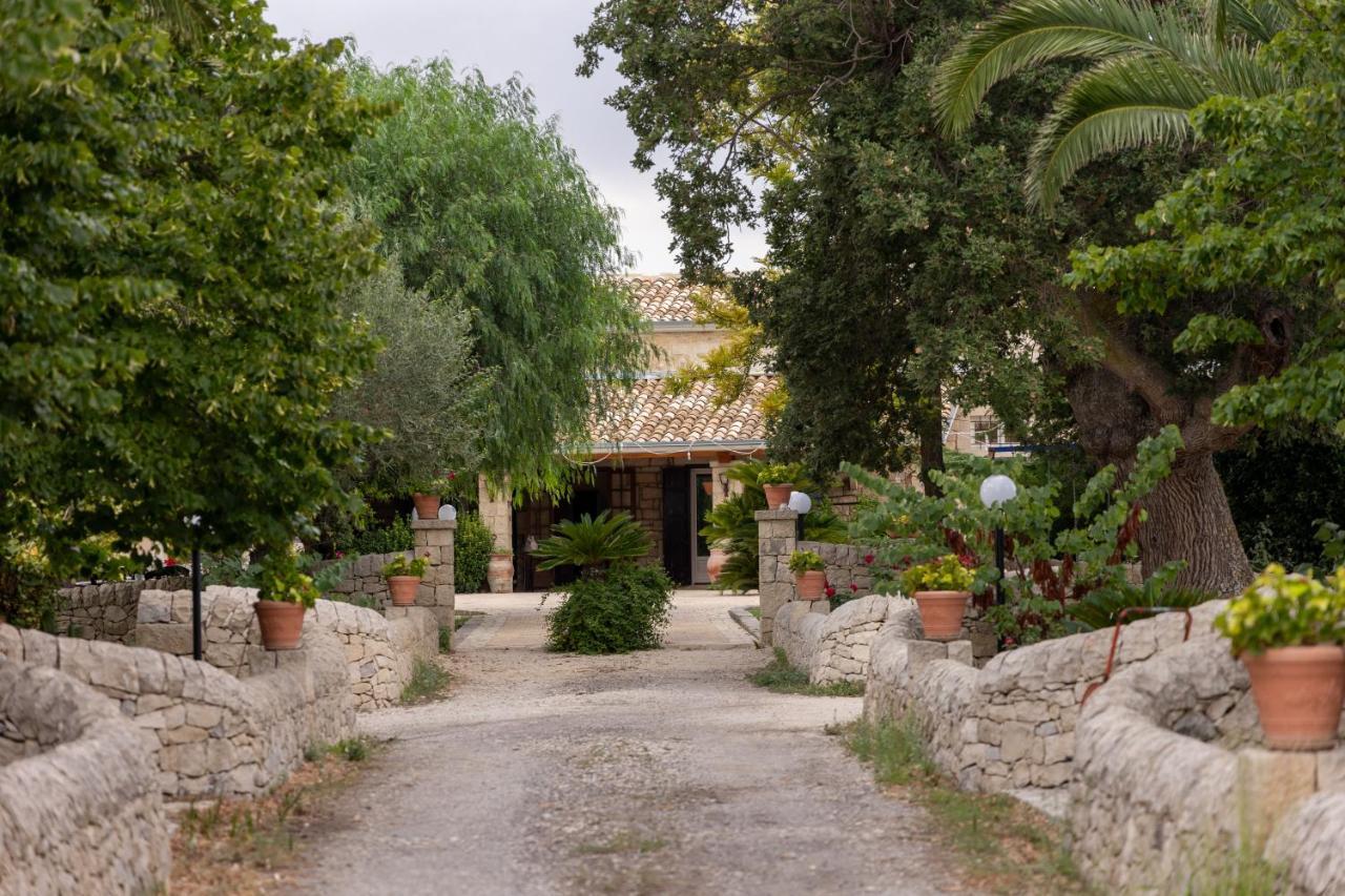 בית הארחה מודיקה 	Casale Della Contea מראה חיצוני תמונה