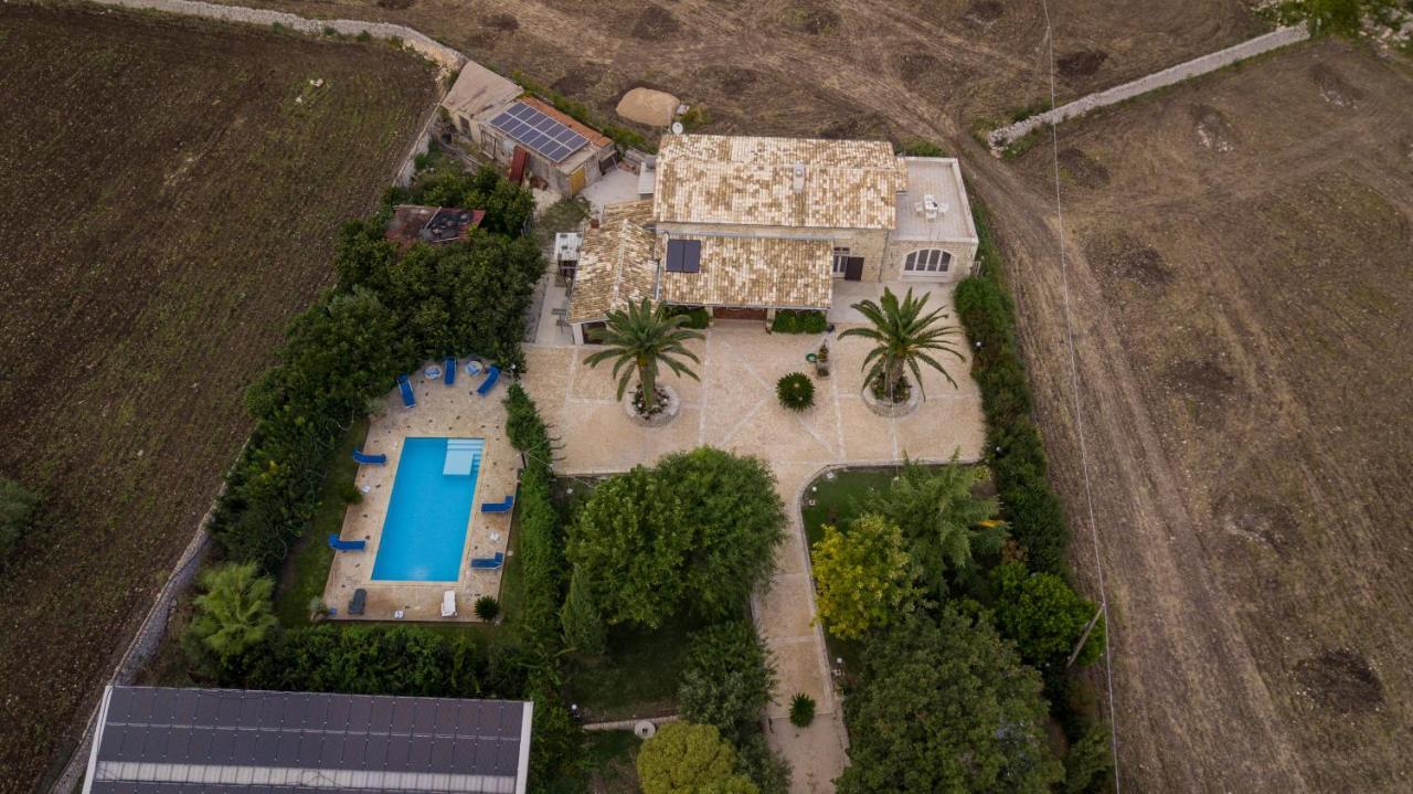 בית הארחה מודיקה 	Casale Della Contea מראה חיצוני תמונה