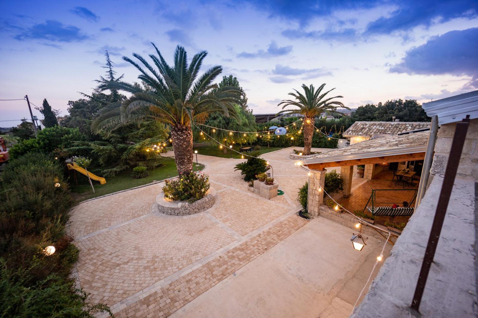 בית הארחה מודיקה 	Casale Della Contea מראה חיצוני תמונה